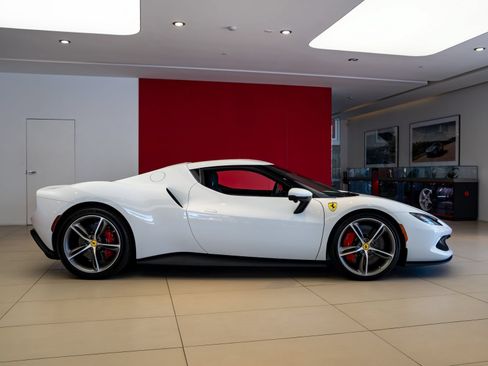 Used 2022 Ferrari 296 GTB RWD image 7