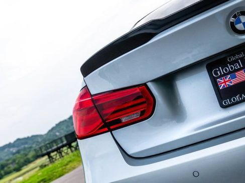 Used 2016 BMW M3 RWD image 9