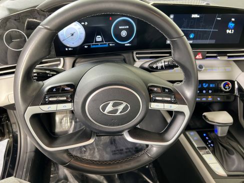 Used 2023 Hyundai Elantra Limited w/ Cargo Package image 11