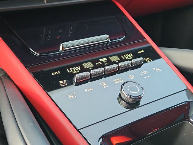 Certified 2026 Porsche Cayenne E-Hybrid Coupe AWD/4WD image 35