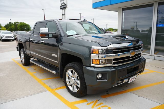 Used 2018 Chevrolet Silverado 2500 High Country w/ Duramax Plus Package AWD/4WD image 28