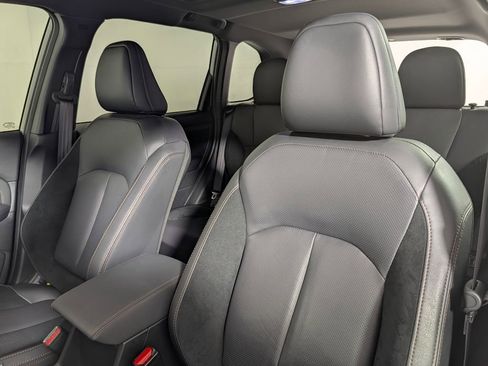 Used 2025 Subaru Forester Touring AWD/4WD image 23