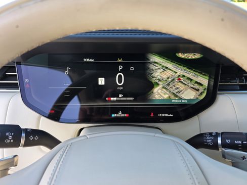 Certified 2024 Land Rover Range Rover Autobiography AWD/4WD image 19