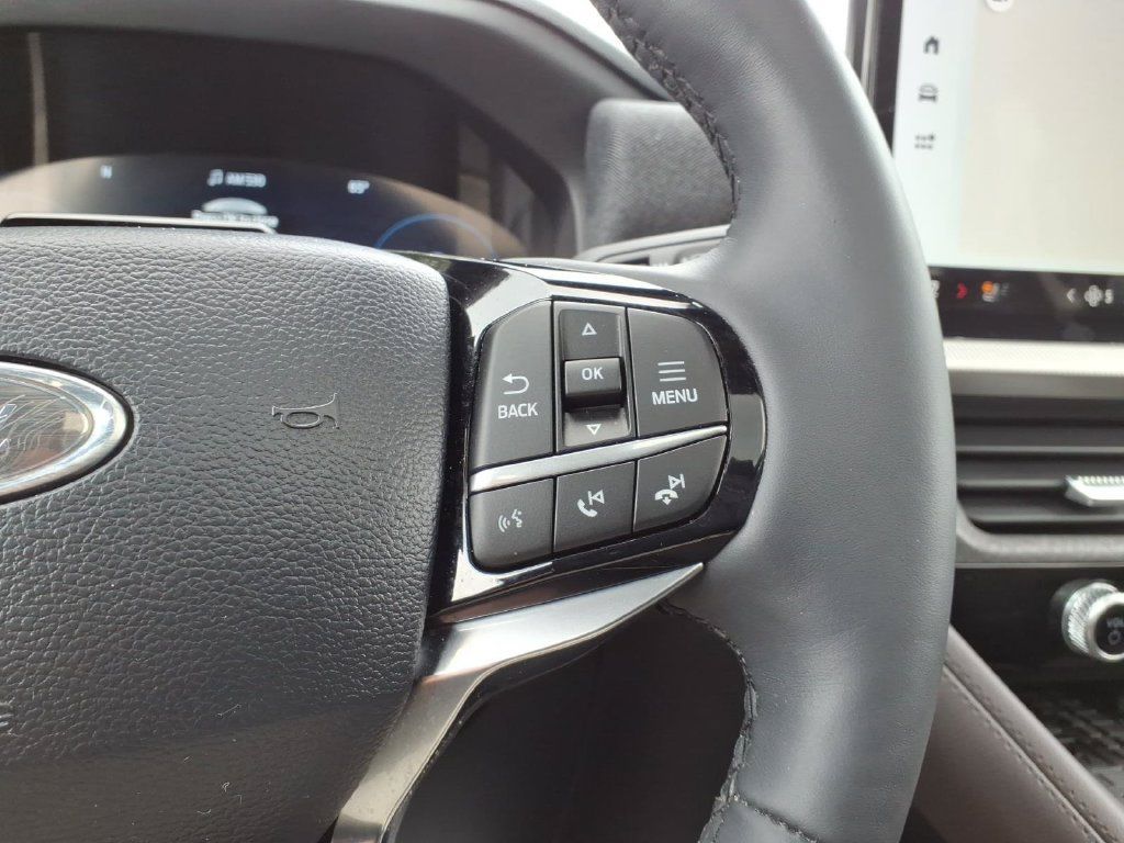 Certified 2025 Ford Explorer Platinum w/ Ultimate Package AWD/4WD image 19