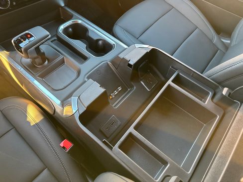 New 2026 GMC Sierra 1500 SLT w/ SLT Premium Plus Package image 30