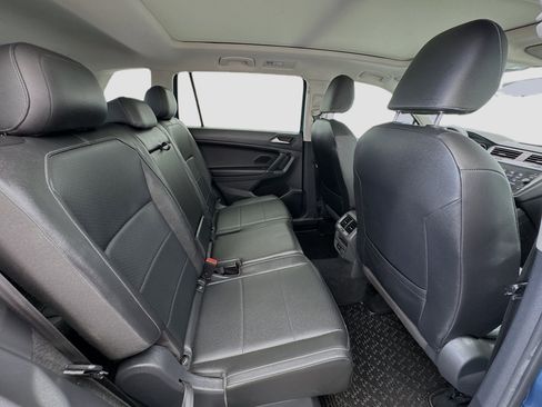 Used 2020 Volkswagen Tiguan SE w/ Panoramic Sunroof Package image 20