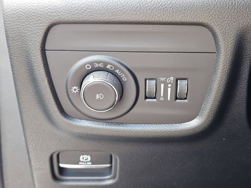 New 2026 Jeep Grand Cherokee L Limited w/ Limited Altitude Package RWD image 19
