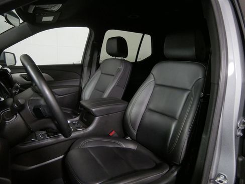 Used 2023 Chevrolet Traverse LT AWD/4WD image 19