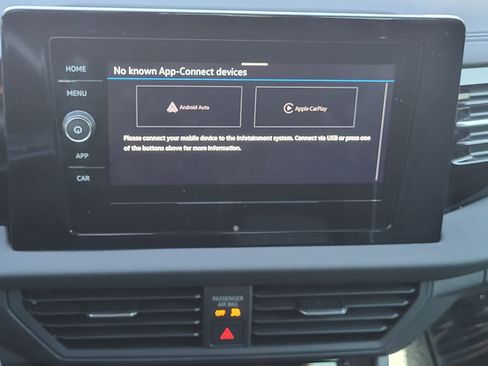 Used 2025 Volkswagen Jetta Sport FWD image 17