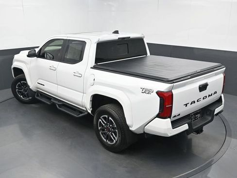Used 2025 Toyota Tacoma TRD Sport w/ TRD Sport Upgrade Package AWD/4WD image 32