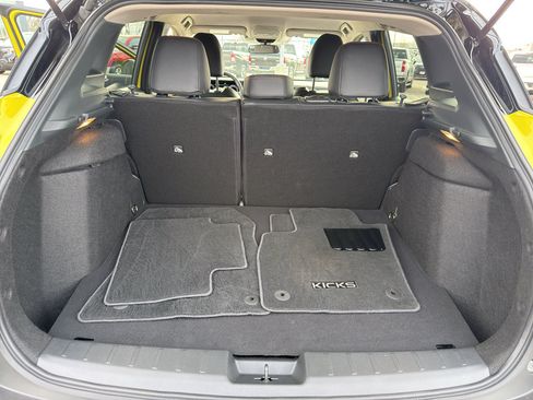 Used 2025 Nissan Kicks SR image 35