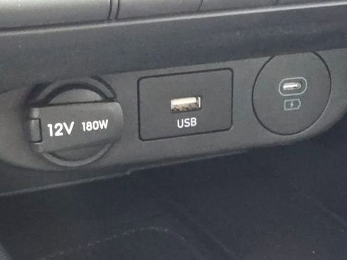 New 2026 Hyundai Elantra Limited FWD image 32