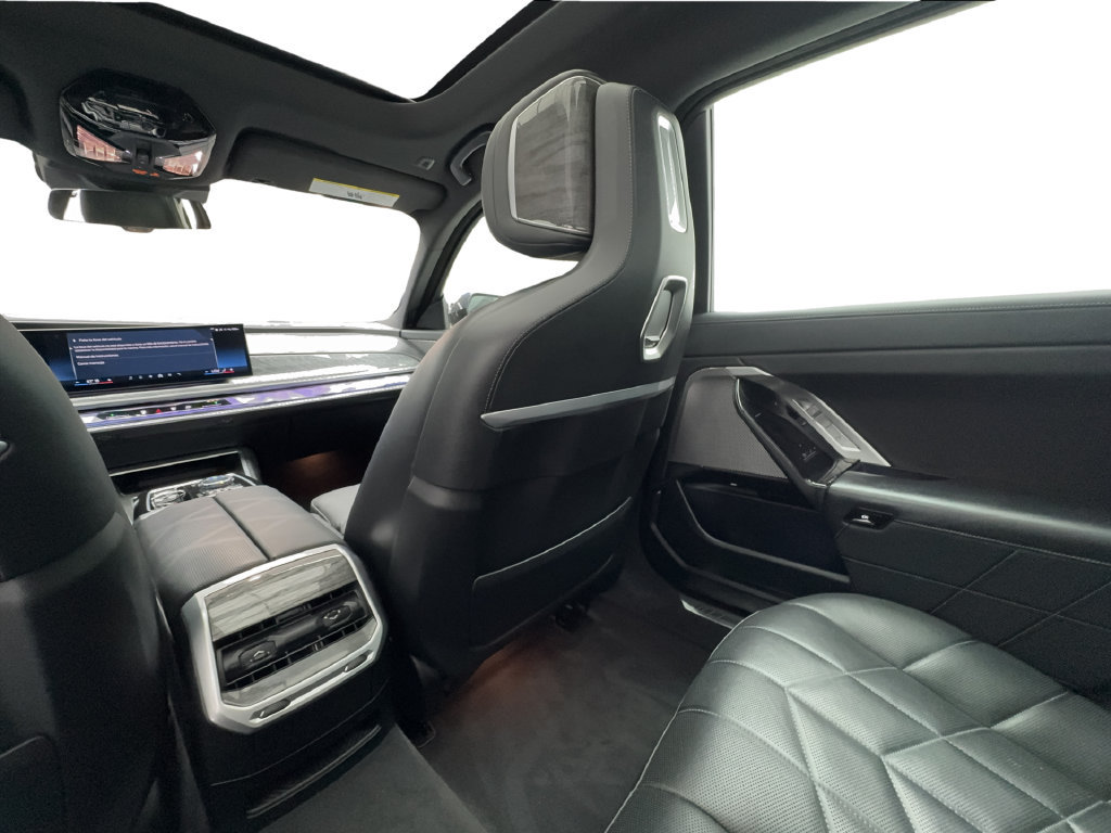 Used 2024 BMW 740i RWD image 42