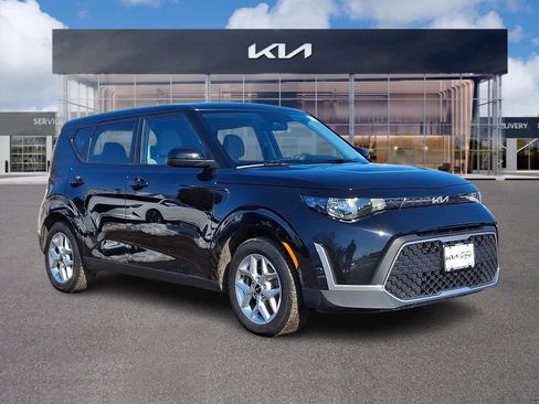 Certified 2023 Kia Soul LX w/ LX Technology Package FWD image 1