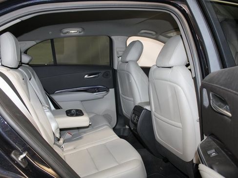 Certified 2022 Cadillac XT4 Luxury w/ Cold Weather Package image 10