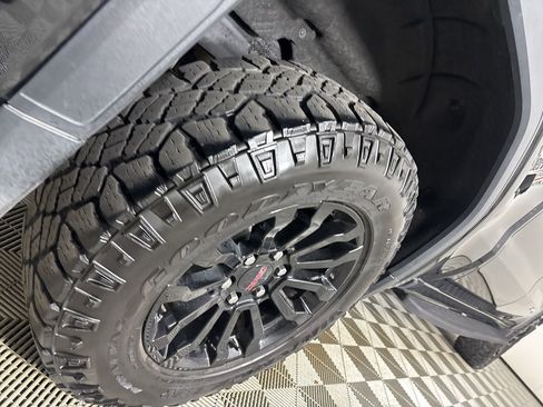 Used 2023 GMC Sierra 1500 AT4X image 35