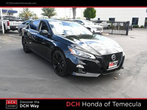 Used 2022 Nissan Altima 2.5 SR w/ Midnight Edition Package image 3