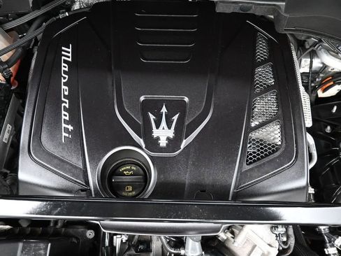 Used 2023 Maserati Grecale Modena AWD/4WD image 27