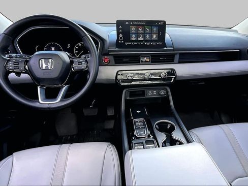 Used 2023 Honda Pilot Touring image 16