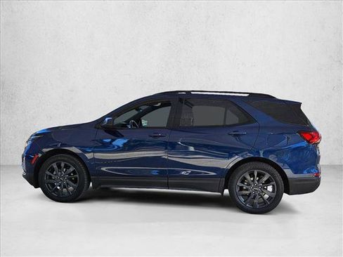 Used 2022 Chevrolet Equinox RS w/ LPO, Floor Liner Package image 8