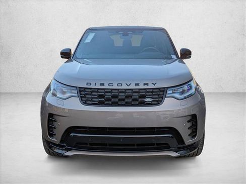 New 2024 Land Rover Discovery Dynamic SE image 5