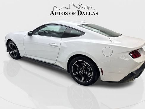 Used 2025 Ford Mustang Coupe RWD image 14
