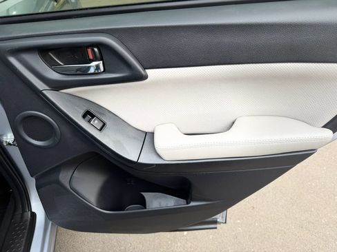 Used 2017 Subaru Forester 2.5i Limited image 20