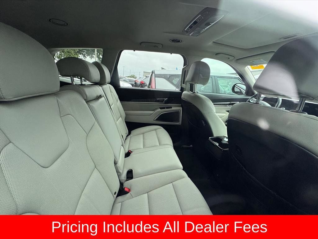 Certified 2025 Kia Telluride EX FWD image 4
