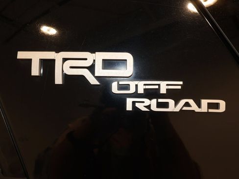 Used 2020 Toyota 4Runner TRD Off-Road Premium w/ Moonroof Package AWD/4WD image 35