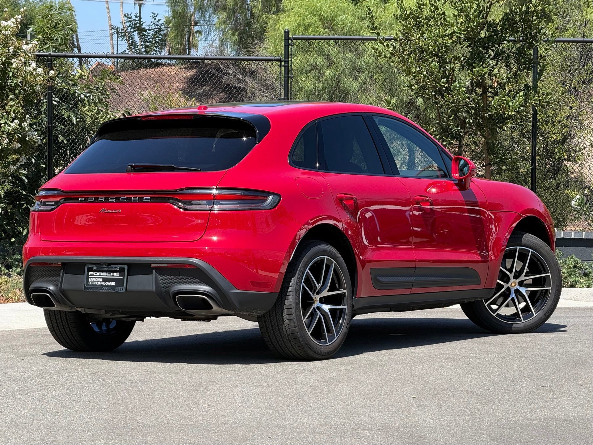 Certified 2026 Porsche Macan AWD/4WD image 7