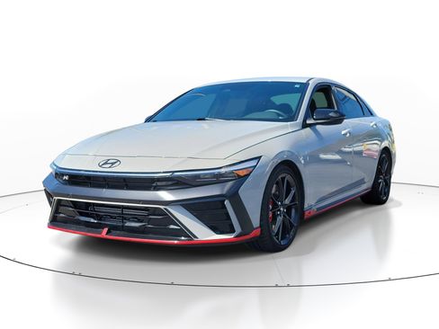 Used 2025 Hyundai Elantra N FWD image 3