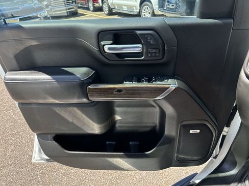 Used 2022 Chevrolet Silverado 3500 High Country w/ Technology Package AWD/4WD image 30