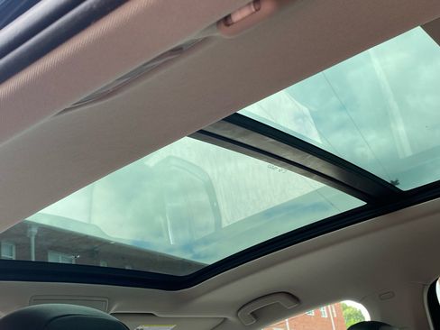 Certified 2022 Volkswagen Atlas SE w/ Panoramic Sunroof Package FWD image 17