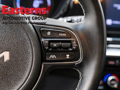 Used 2022 Kia Niro EX w/ Cold Weather Package image 16