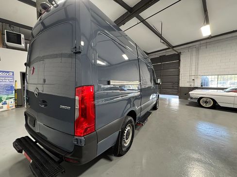 Used 2019 Mercedes-Benz Sprinter 144 image 4