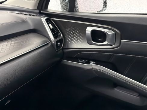 Used 2023 Kia Sorento SX image 33