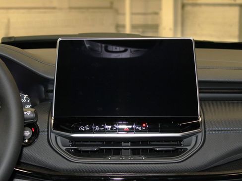 New 2026 Jeep Compass Limited image 13