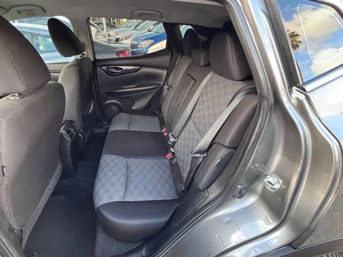 Used 2021 Nissan Rogue Sport SV image 7