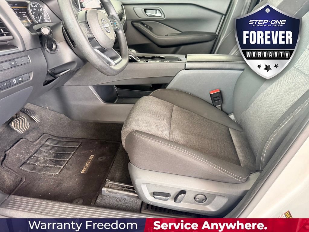 Used 2024 Nissan Rogue SV FWD image 13
