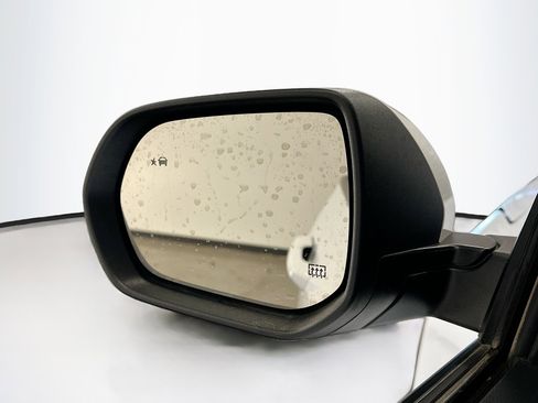 Used 2025 Chevrolet Equinox LT image 16