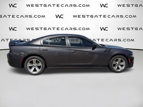 Used 2017 Dodge Charger SXT RWD image 23