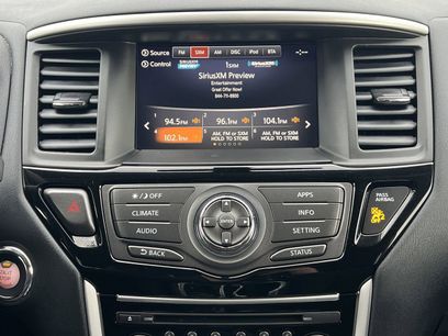 Used 2020 Nissan Pathfinder SV