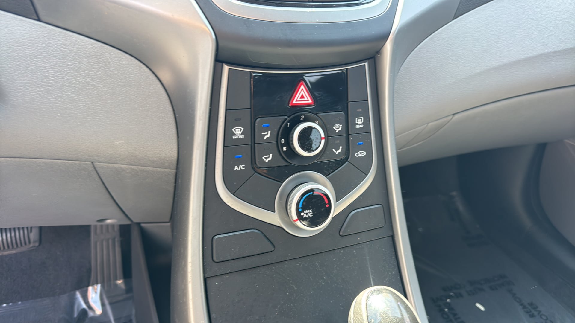 Used 2016 Hyundai Elantra SE FWD image 28