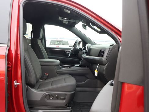 New 2026 Chevrolet Suburban LS image 40