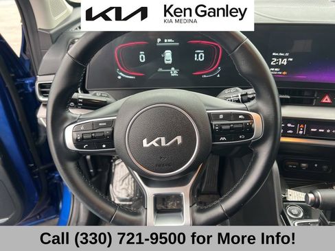 Certified 2025 Kia Sportage EX image 34