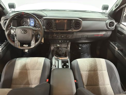 Used 2021 Toyota Tacoma TRD Off-Road image 30