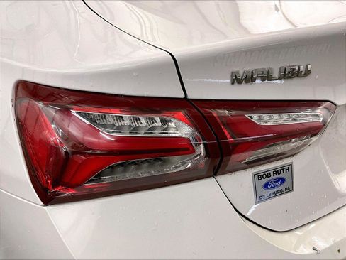 Used 2020 Chevrolet Malibu LT image 28