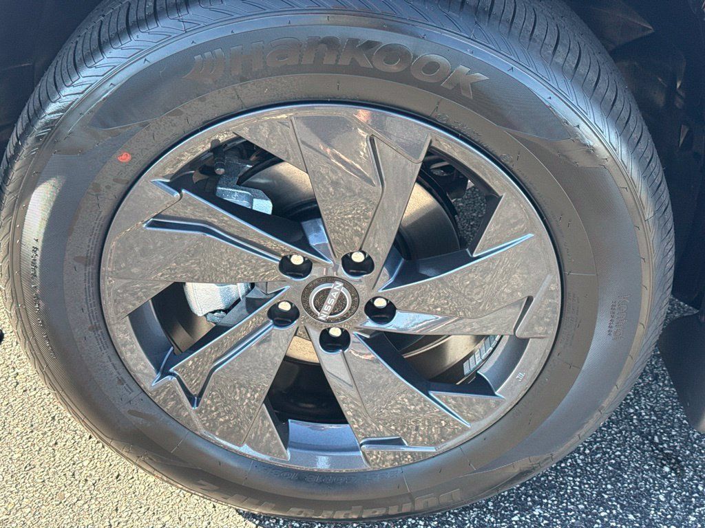 New 2026 Nissan Rogue SV AWD/4WD image 22