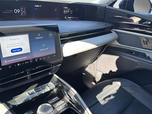 Used 2024 Lincoln Nautilus Reserve image 20