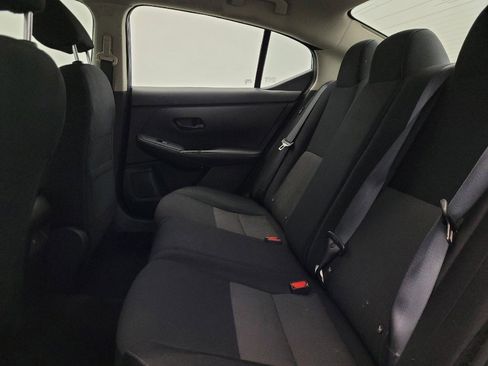 Used 2024 Nissan Sentra SV FWD image 18